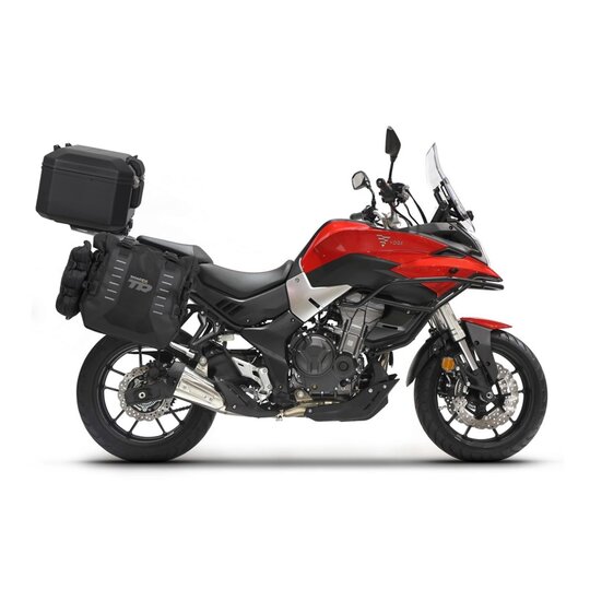 Set of SHAD TERRA TR40 adventure saddlebags and SHAD TERRA aluminium top case TR55 PURE BLACK, including mounting kit SHAD VOGE 500 DS/ DSX