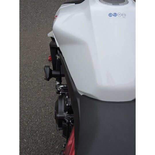 Rdmoto padacie protektory slk - honda cb750 hornet / h68 - padaci-slidery-sl01-honda-cb750-hornet (6)