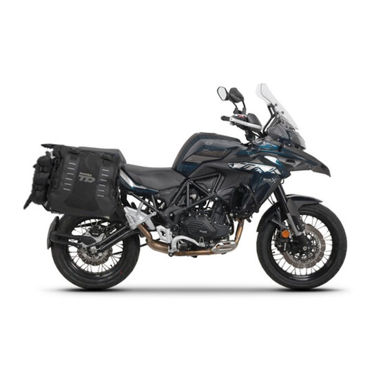 Set of SHAD TERRA TR40 adventure saddlebags, including mounting kit SHAD BENELLI TRK 502X