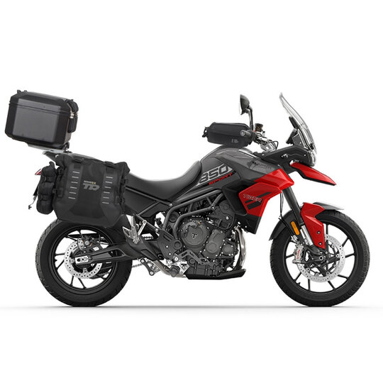 Kompletná sada sedlových brašní SHAD TERRA TR40 adventure a hliníkového kufra SHAD TERRA BLACK 55L, vrátane montážnej sady SHAD TRIUMPH Tiger 900