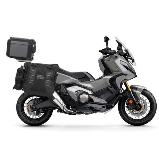 Kompletná sada sedlových brašní SHAD TERRA TR40 adventure a hliníkového vrchného kufra SHAD TERRA BLACK 48L vrátane montážnej sady SHAD HONDA X-ADV 750