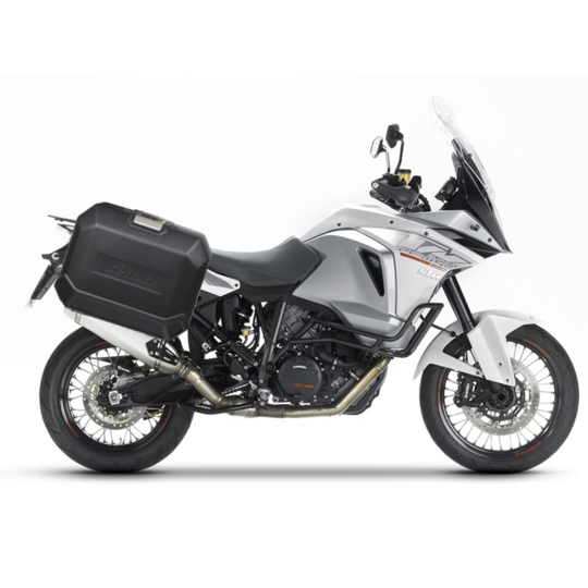 Kompletná sada bočných čiernych hliníkových kufrov SHAD TERRA BLACK , 36/47 l litrov, vrátane montážnej sady SHAD KTM Adventure 1090, 1190, Super Adventure 1290 (R, S)