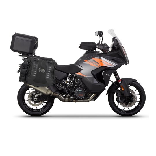 Set of SHAD TERRA TR40 adventure saddlebags and SHAD TERRA aluminium top case TR55 PURE BLACK, including mounting kit SHAD KTM 1200 SUPER ADVENTURE S/R
