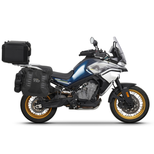 Kompletná sada sedlových brašní SHAD TERRA TR40 adventure a hliníkového kufra SHAD TERRA BLACK 55L, vrátane montážnej sady SHAD CF Moto 800MT