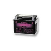 V továrni aktivovaný akumulátor YUASA YTX20L