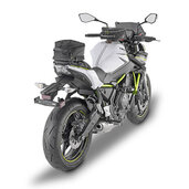 Givi - ea132 zadna kapsa 11l - EA132B_mounted-