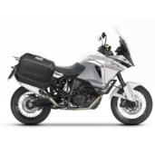 Kompletná sada bočných čiernych hliníkových kufrov SHAD TERRA BLACK , 36/47 l litrov, vrátane montážnej sady SHAD KTM Adventure 1090, 1190, Super Adventure 1290 (R, S)