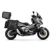 Kompletná sada sedlových brašní SHAD TERRA TR40 adventure a hliníkového vrchného kufra SHAD TERRA BLACK 48L vrátane montážnej sady SHAD SUZUKI DL 1000 V-Strom/ DL 1050 V-Strom